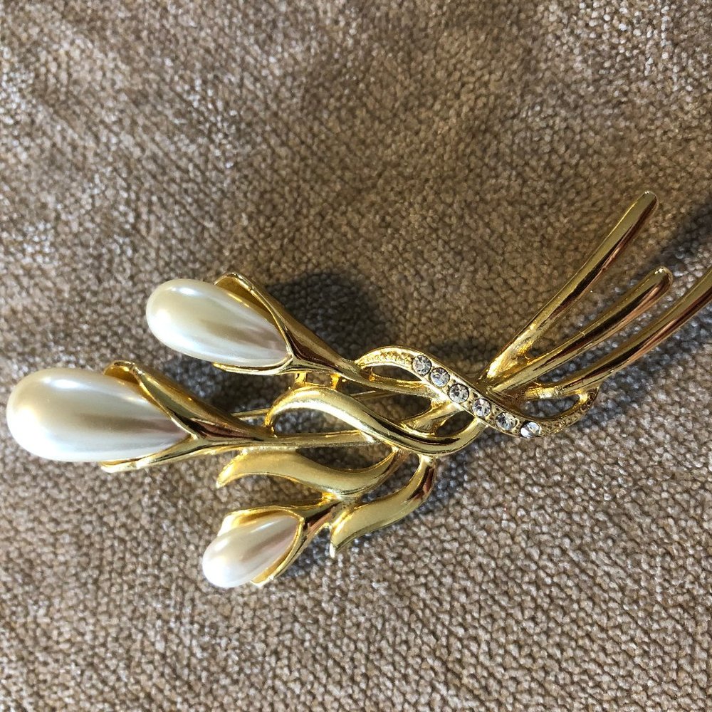 Vintage Gold Tone Pearl Brooch Pin Jewelry